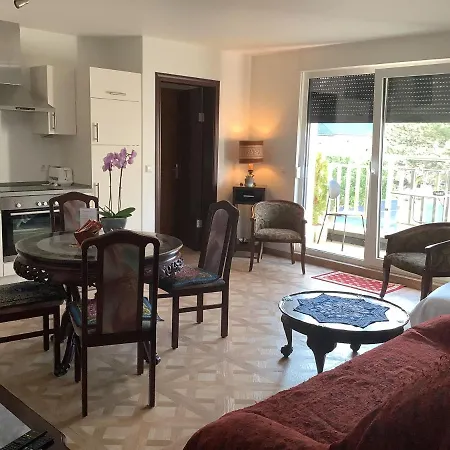 Hotel apartamentowy Sanhe *